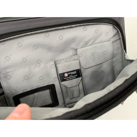 Swiss Gear by Wenger The Insight GRY BLK Computer Case 15" Nylon PVC - Picture 9 of 11